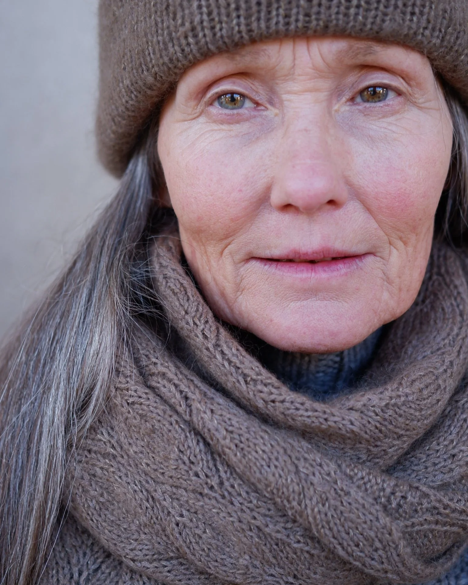 Olive Scarf - Image 2