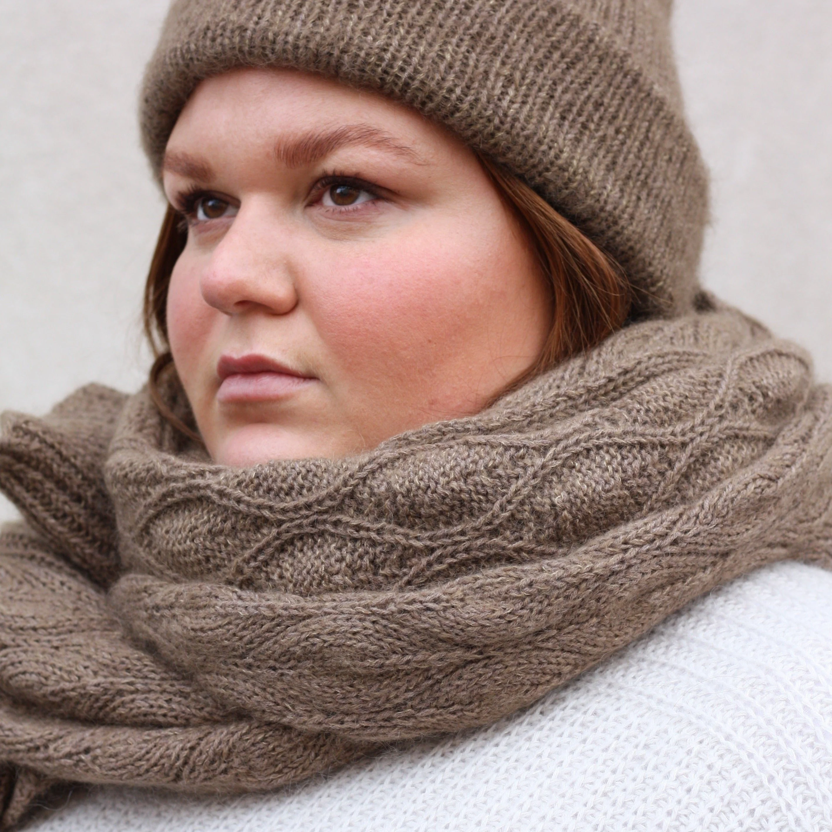 Olive Scarf - Image 4
