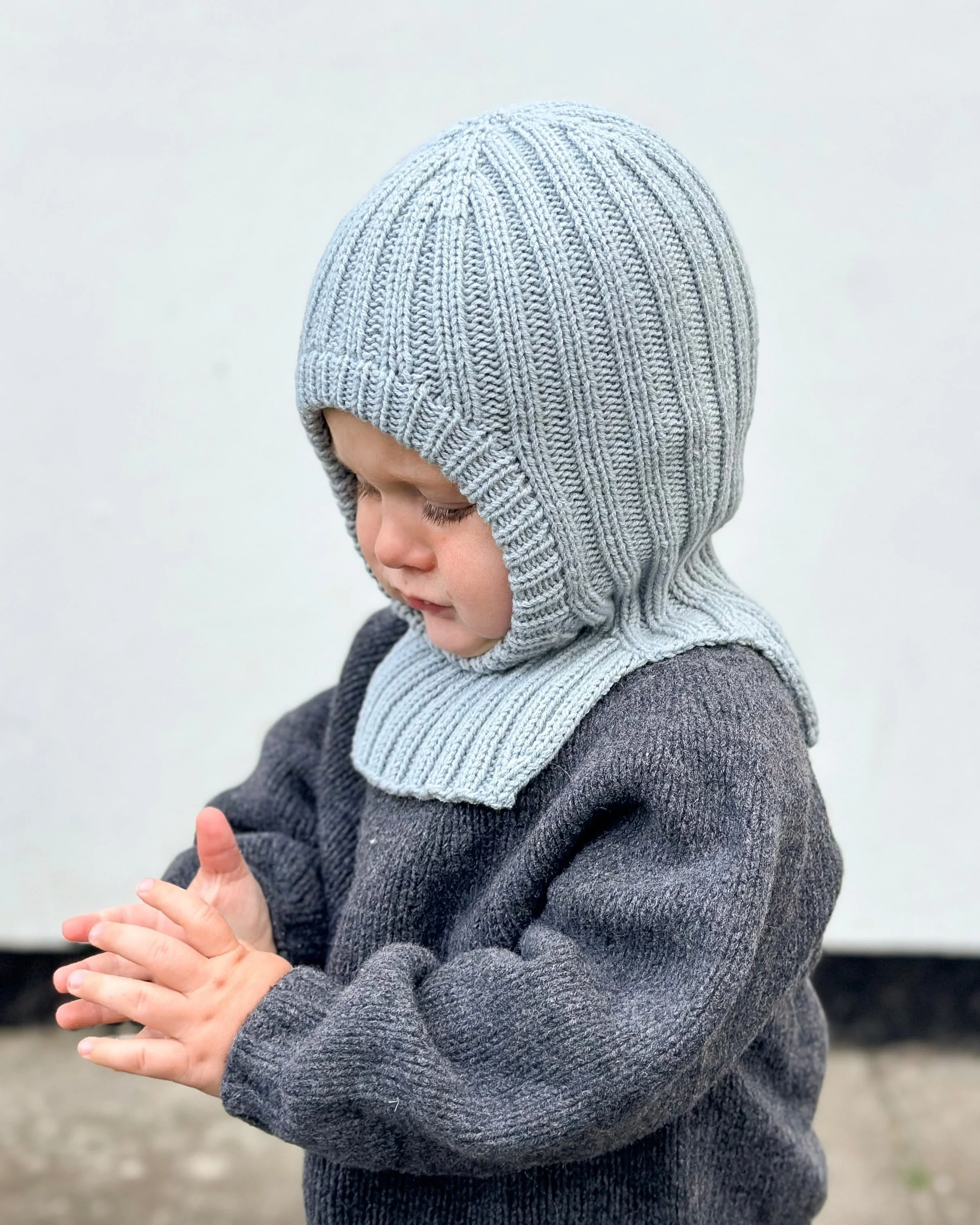 Olive's Ribbed Balaclava - Image 4